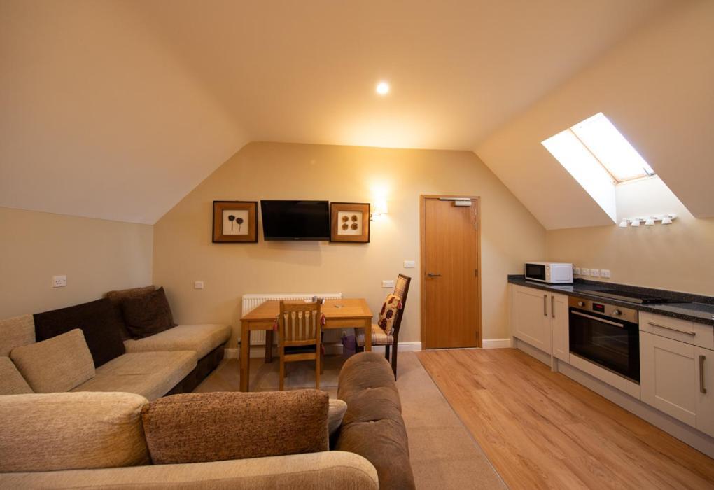 The Pheasant Public House & Hotel Gestingthorpe Esterno foto