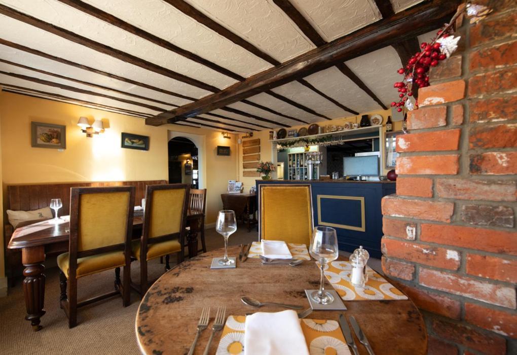 The Pheasant Public House & Hotel Gestingthorpe Esterno foto