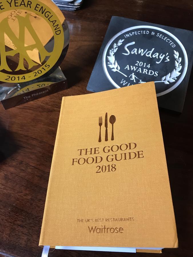 The Pheasant Public House & Hotel Gestingthorpe Esterno foto